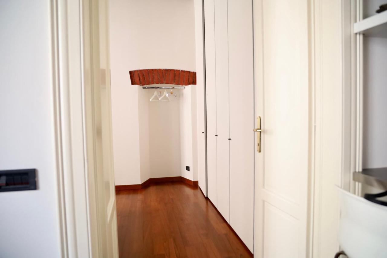 Duca Di Porta Romana, Viaorti * Milán